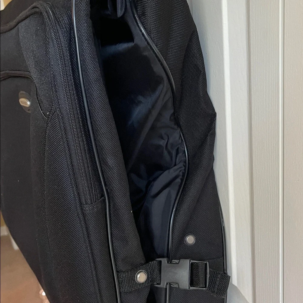 Protocol Black Garment Bag Shoulder Strap Luggage Folding Travel Suit